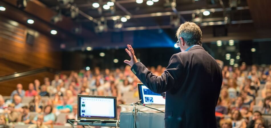 How to find hot sale a keynote speaker