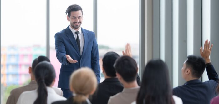 How to be a good sale speaker in seminar