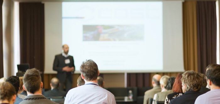 Essential Tips for Crafting Effective Conference Presentation Title