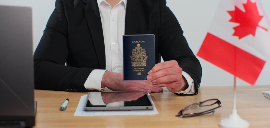 What Do I Need to Carry With Me for a USA Invitation to a Conference Visa Interview