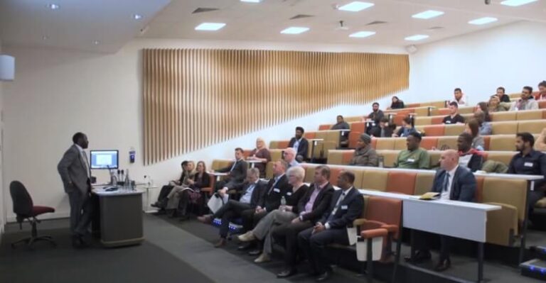 What to Wear at the Supply Chain Management Conference?