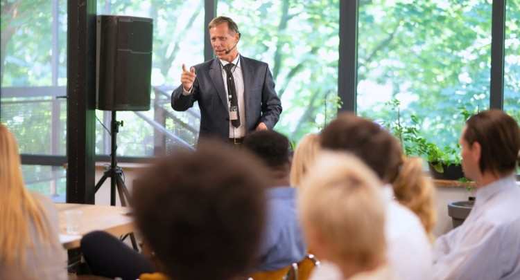 How Newcomers Should Prepare for the Toronto Strategic Management Conference