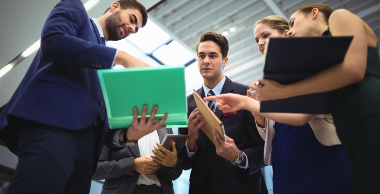 How Early Should You Book Your Spot at an Advertising Conference in Miami