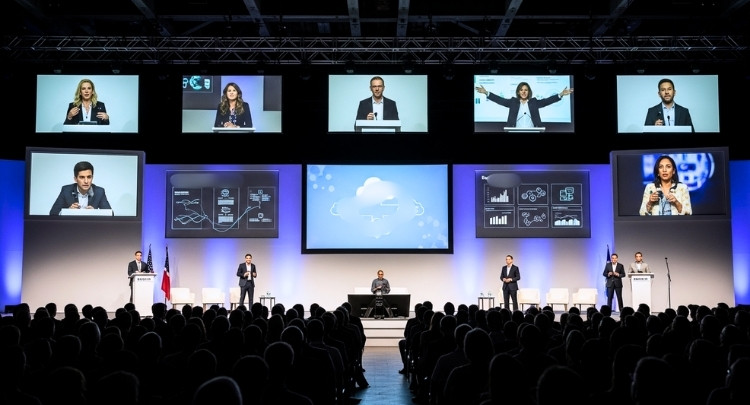 Who Usually Speaks at Tech Conference